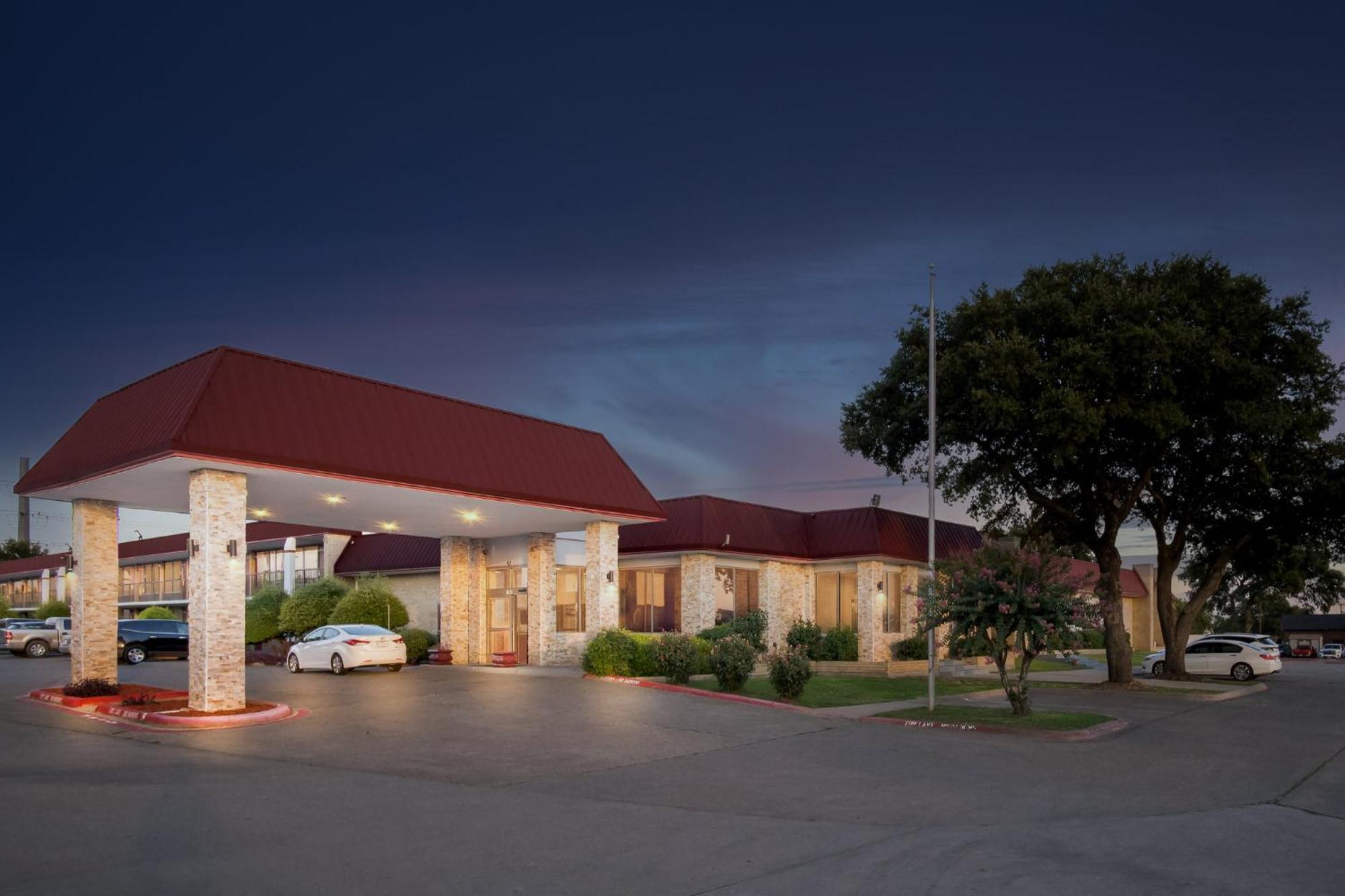 Red Roof Inn & Conference Center Mckinney Exterior foto